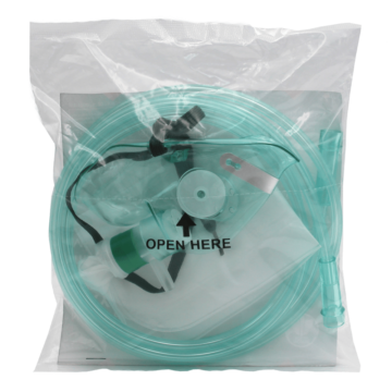 The NORSE RESCUE® Oxygen Mask with Reservoir, size Medium, is a pediatric three-in-one emergency mask designed for flexibility in oxygen delivery. It can be adjusted from high to medium concentration levels, equipped with a side valve, reservoir bag, and a standard connector, complemented by a 200 cm hose for extensive mobility and ease of use. - BR-100078