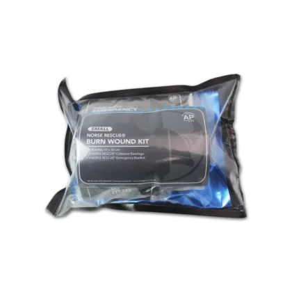 The NORSE RESCUE® Burn Wound Kit, Small, is a compact and lightweight first aid solution specifically designed for the effective treatment of burn injuries in pre-hospital settings. Ideal for distribution during mass casualty incidents, this kit includes essential items such as the advanced BurnTec hydrogel dressing, a NORSE RESCUE® Cohesive Bandage, and a NORSE RESCUE® Emergency Blanket, ensuring immediate relief and protection for burn victims. The kit's contents can be customized to meet specific requirements.