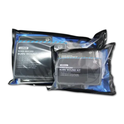 The NORSE RESCUE® Burn Wound Kit, Small, is a compact and lightweight first aid solution specifically designed for the effective treatment of burn injuries in pre-hospital settings. Ideal for distribution during mass casualty incidents, this kit includes essential items such as the advanced BurnTec hydrogel dressing, a NORSE RESCUE® Cohesive Bandage, and a NORSE RESCUE® Emergency Blanket, ensuring immediate relief and protection for burn victims. The kit's contents can be customized to meet specific requirements.