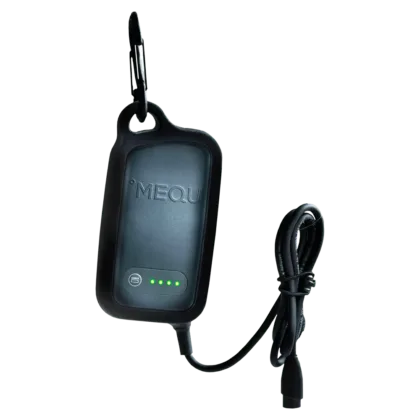 The MEQU Starter Kit includes a Power Pack, Charger, and 5 °M Warmers designed for emergency IV blood transfusions. This portable system rapidly warms fluids, heating blood from cold to body temperature in seconds, ensuring fast and reliable care in critical situations.